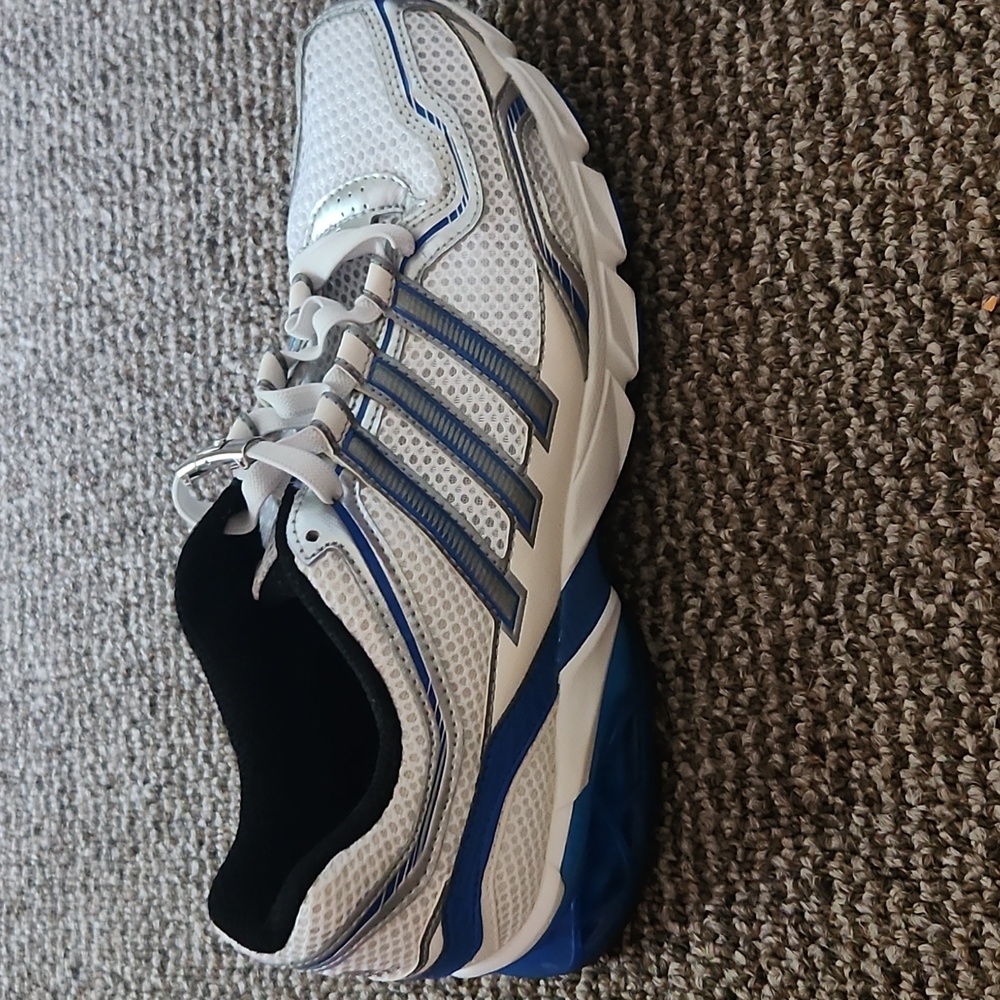 Adidas - Picture 3 of 3